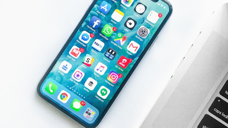 Discordのオンライン状態に出るスマホマークの意味とは?表示の見方と切り替わる場面をやさしく解説