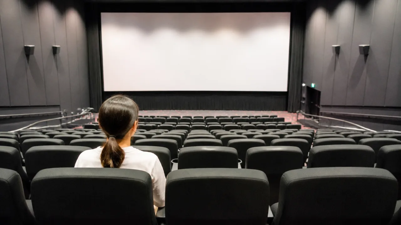映画館で見やすい位置はどこ?座席選びのポイントをわかりやすく解説