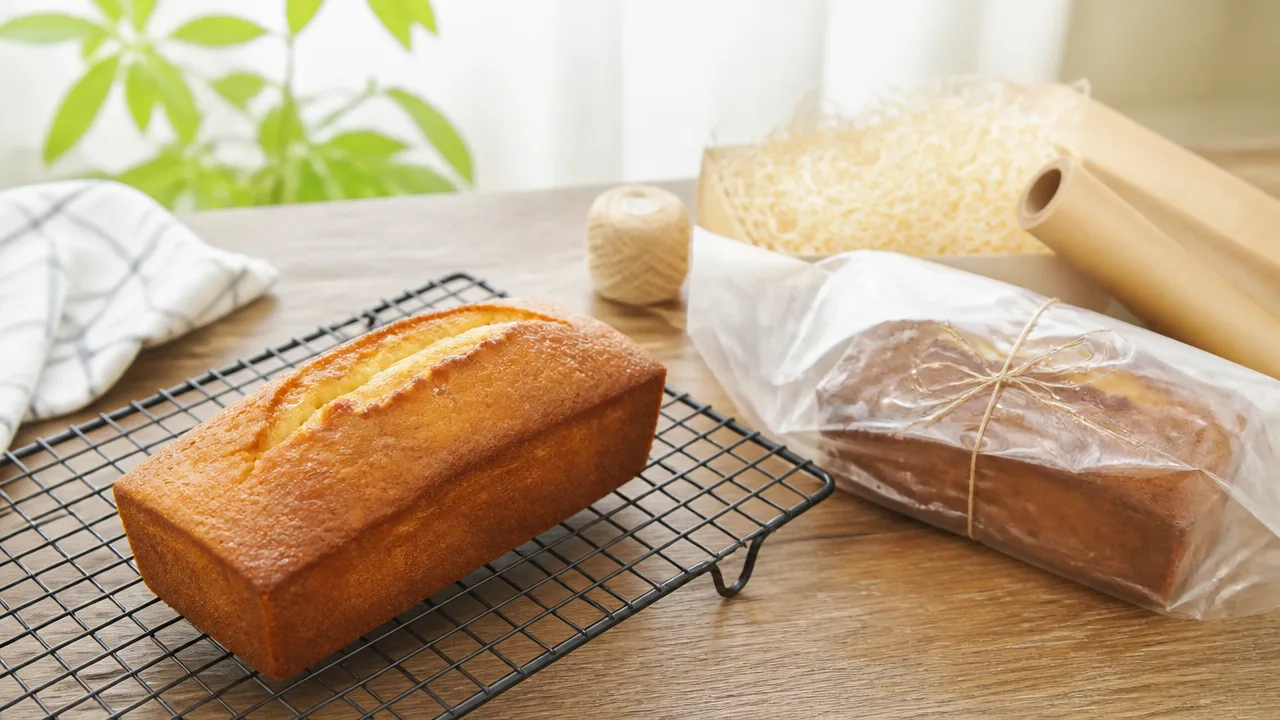 パウンドケーキの粗熱はどれくらい？冷ます時間と包むタイミング